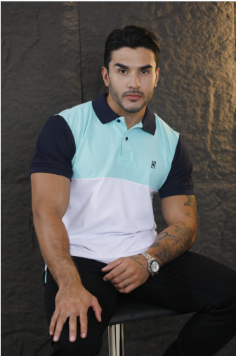 "Polo Tricolor en Menta, Azul Profundo y Blanco"